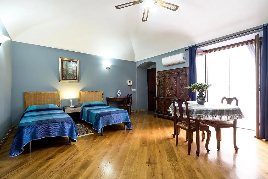 Palazzo Lincoln Hotel Palermo 0*,  Italië